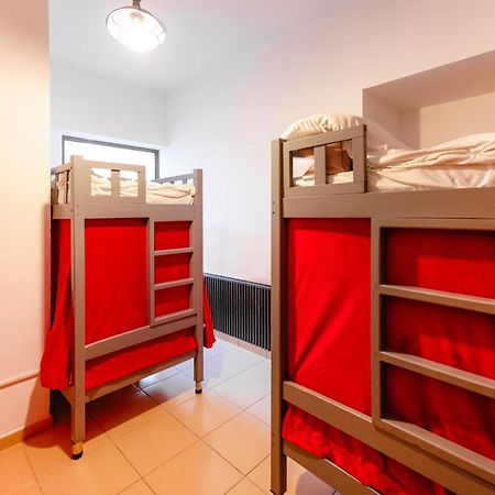 Lunar Hostel - Jbr ดูไบ ภายนอก รูปภาพ