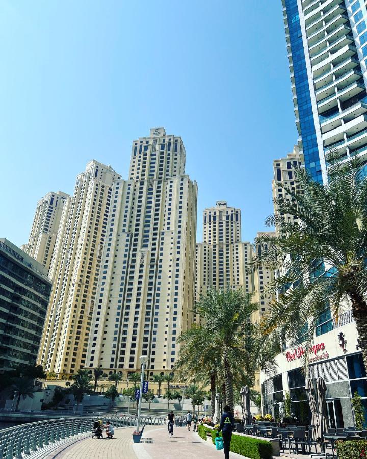 Lunar Hostel - Jbr ดูไบ ภายนอก รูปภาพ
