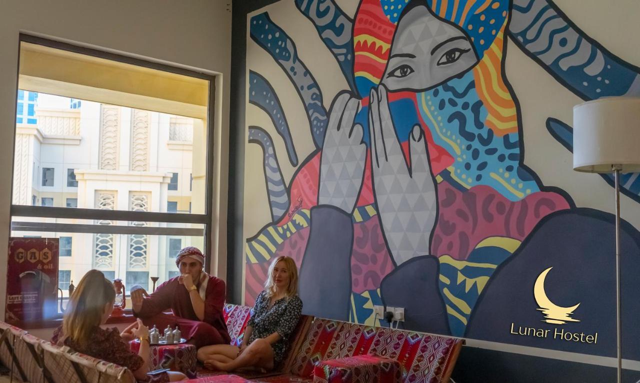 Lunar Hostel - Jbr ดูไบ ภายนอก รูปภาพ