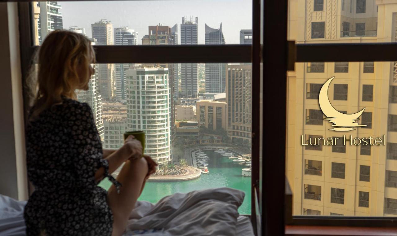 Lunar Hostel - Jbr ดูไบ ภายนอก รูปภาพ
