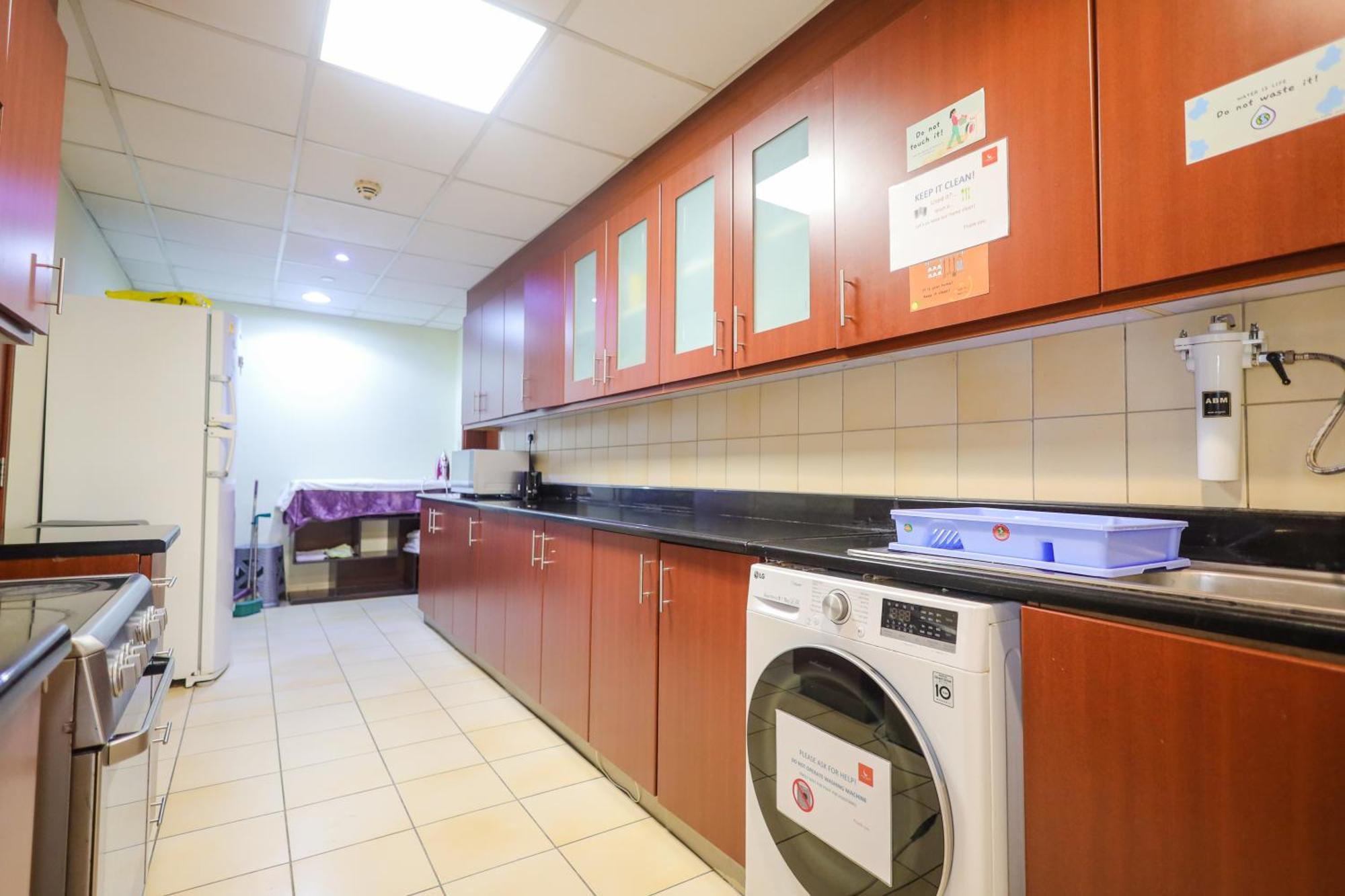 Lunar Hostel - Jbr ดูไบ ภายนอก รูปภาพ