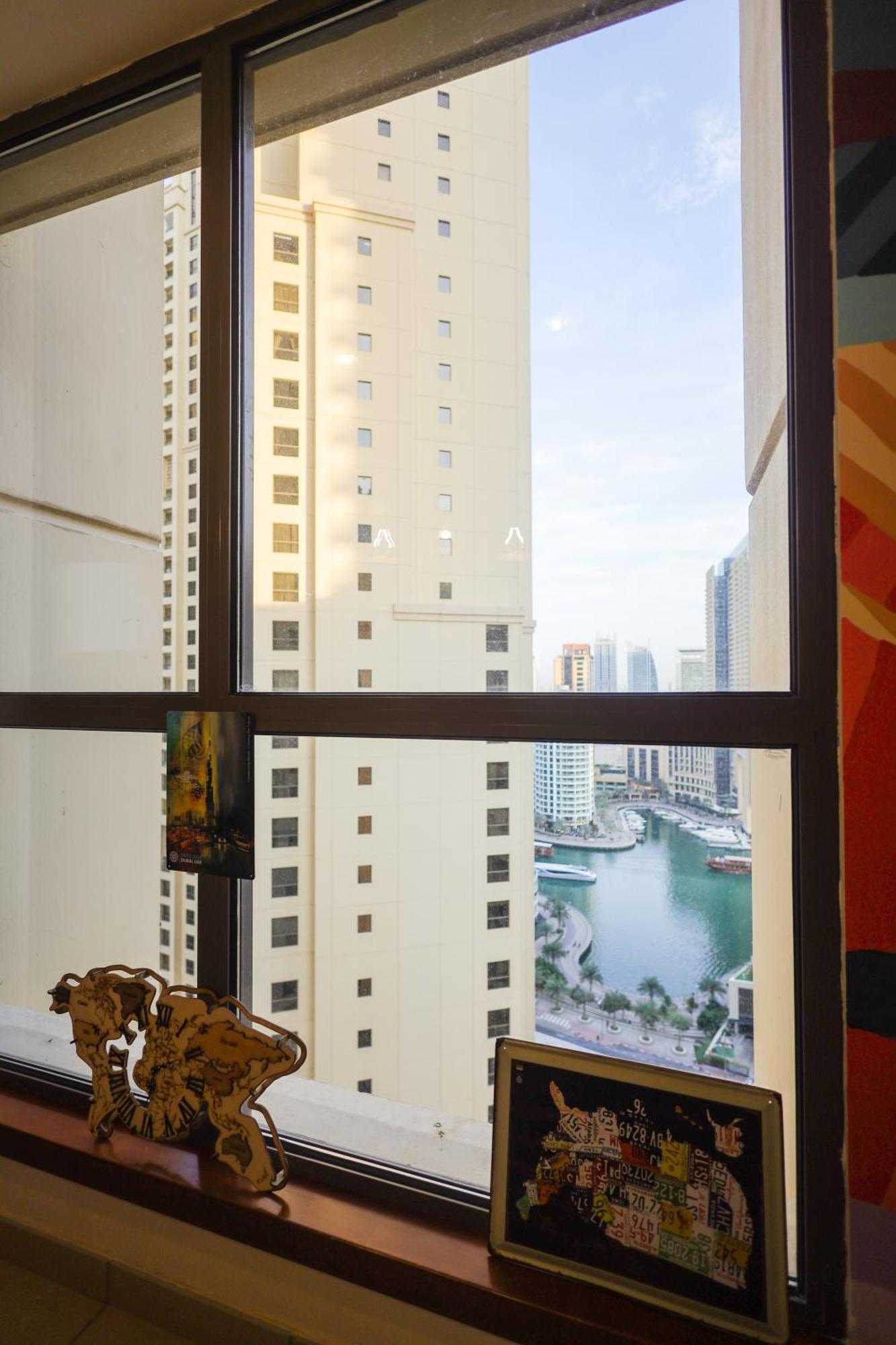 Lunar Hostel - Jbr ดูไบ ภายนอก รูปภาพ