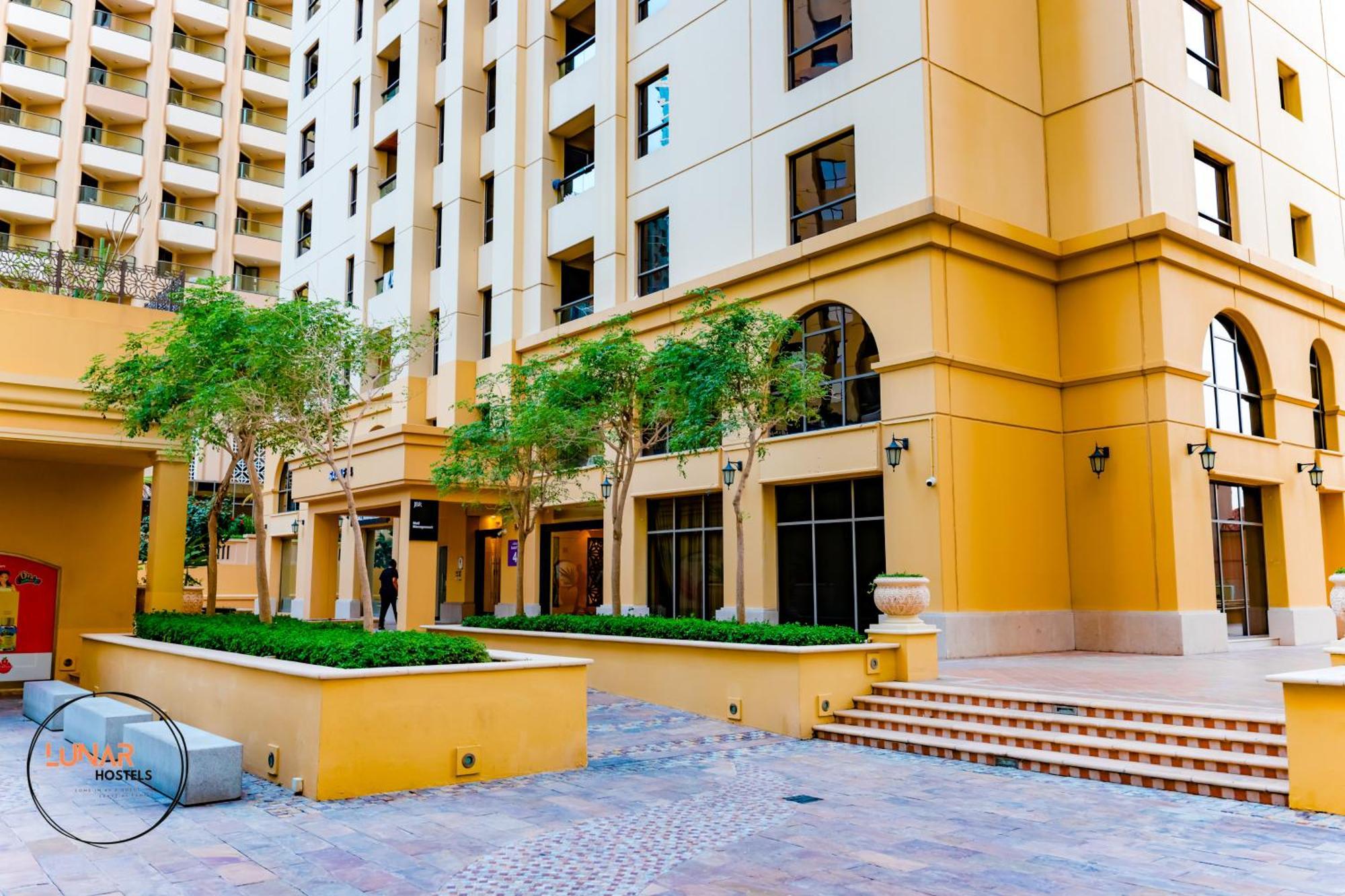Lunar Hostel - Jbr ดูไบ ภายนอก รูปภาพ