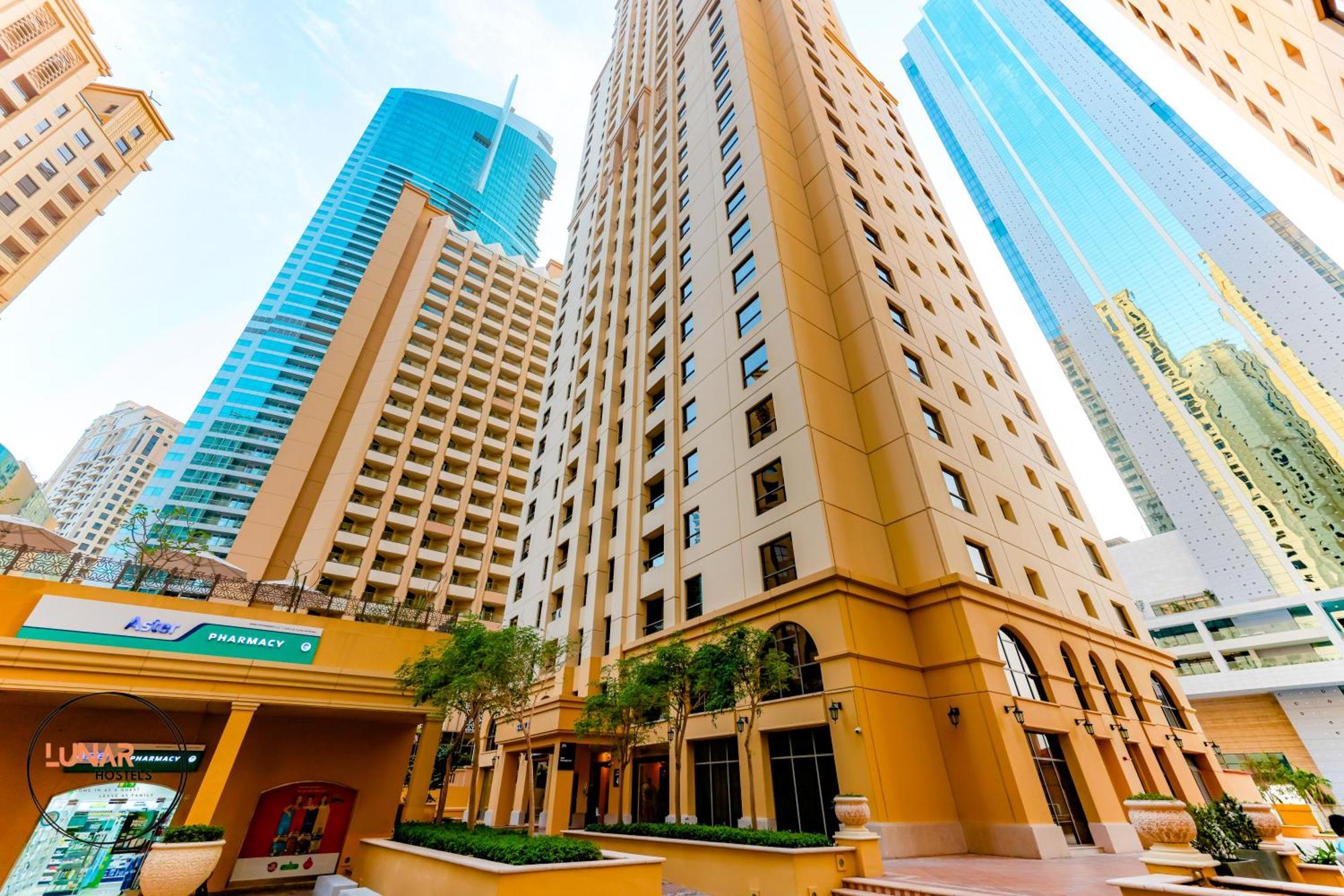Lunar Hostel - Jbr ดูไบ ภายนอก รูปภาพ