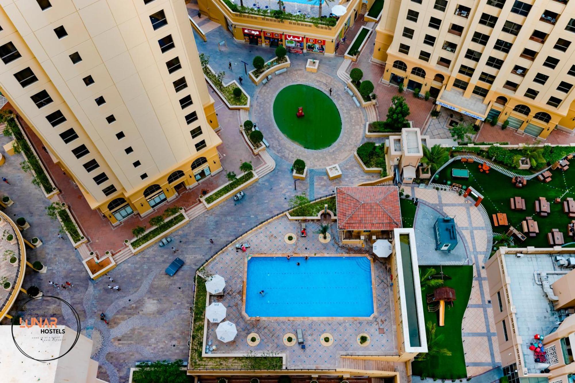 Lunar Hostel - Jbr ดูไบ ภายนอก รูปภาพ