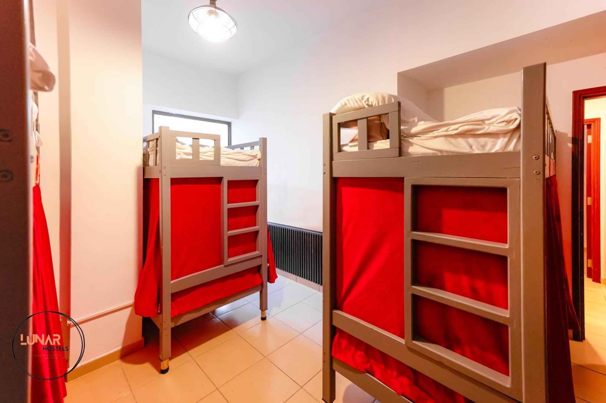 Lunar Hostel - Jbr ดูไบ ภายนอก รูปภาพ